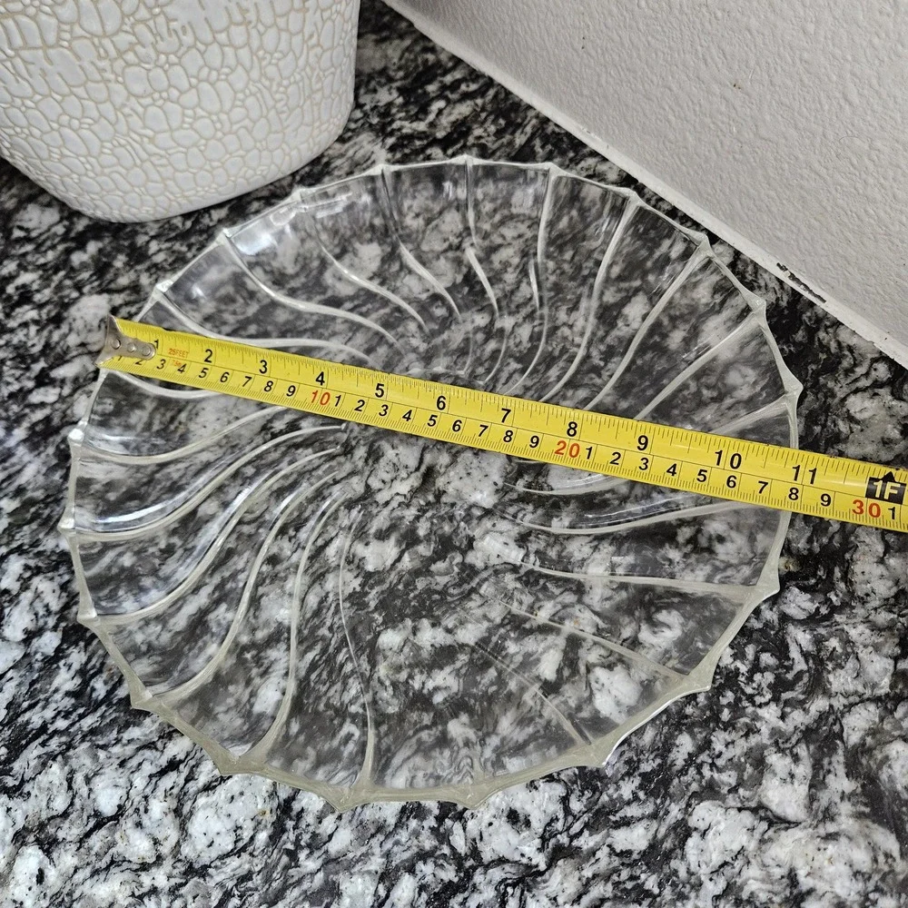 Vintage‎ clear glass swirl serving plate